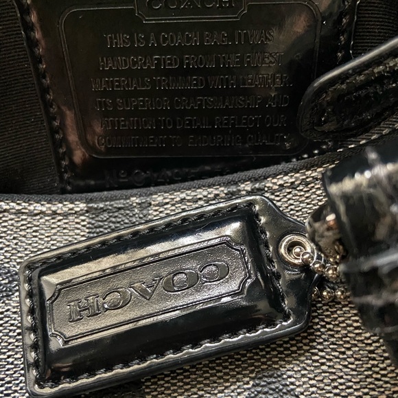 Large coach bag in mint condition. - Picture 3 of 7